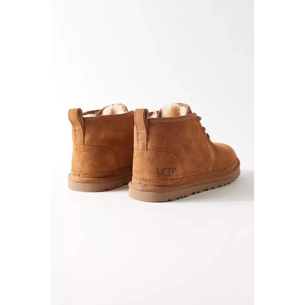 UGG Neumel Chukka Boot Size 6